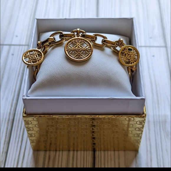 BRAND NEW MICHAEL KORS ROUND DISK BRACELET - Picture 2 of 5